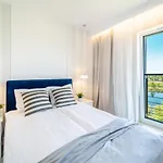 Belle View - 3pok, Nawet 5 łóżek, Piękny Widok Na Rzekę, Tv55 Z Netflix I Max, Parking, Winda Apartament *